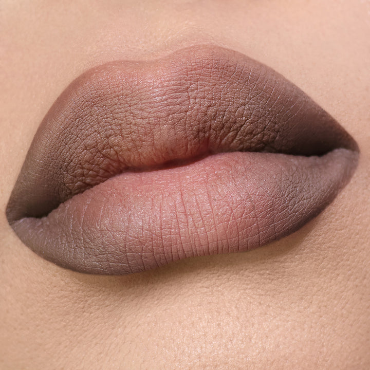 Elara Lip Liner